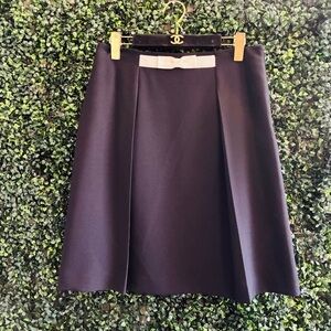 Tahari bow skirt